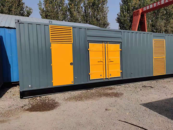 乌鲁木齐300kw 柴油发电机组用多大的空气开关？