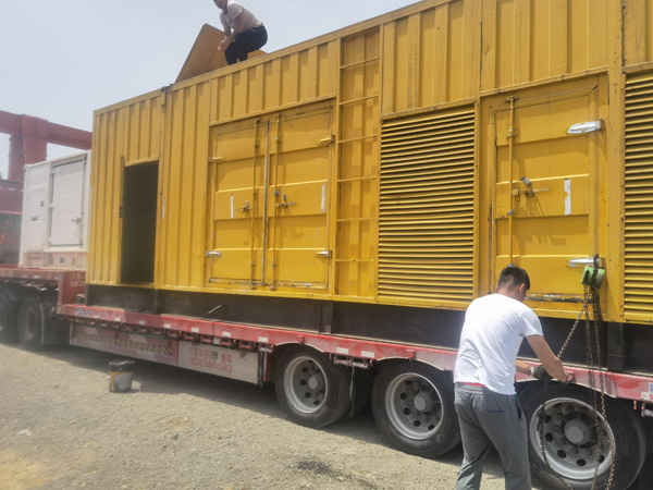 乌鲁木齐发电机出租100KW发电机需要什么规格的电缆线?